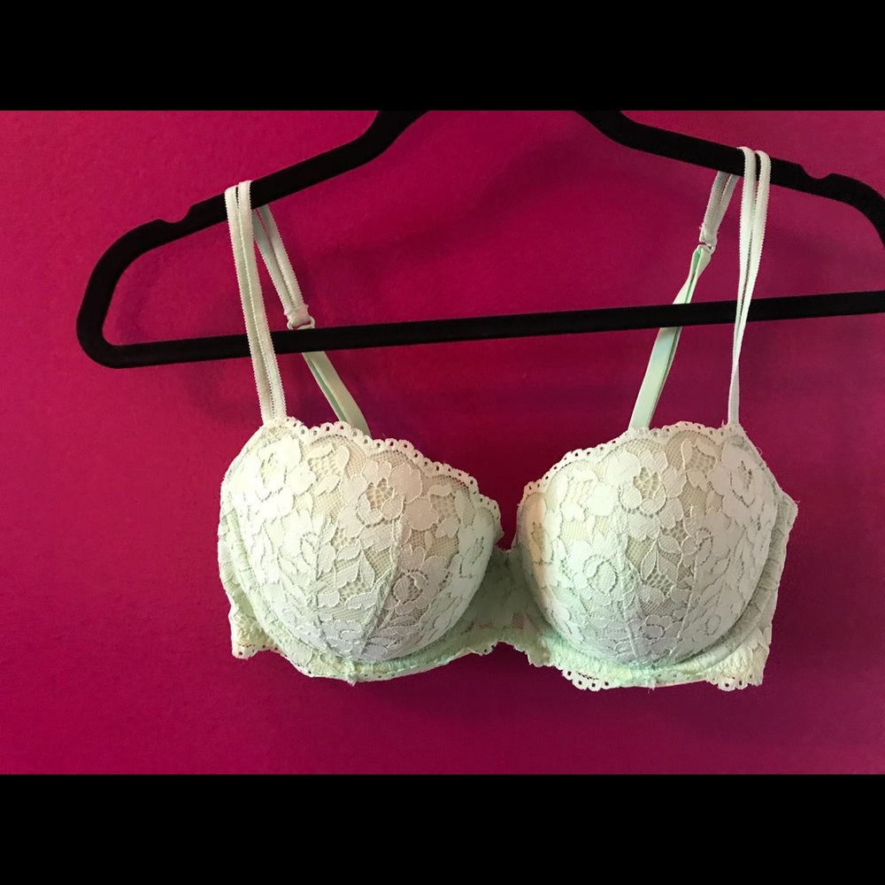 PINK VICTORIA SECRET BRA SIZE 36 C